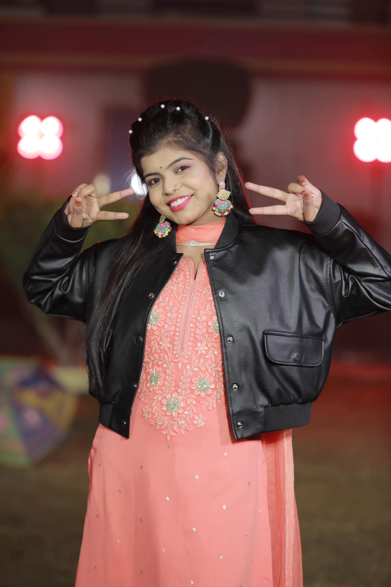 Shivani Singh jivan parichay in Hindi