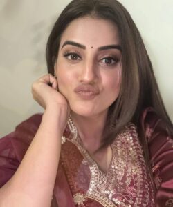 Akshara Singh Biography in Hindi
