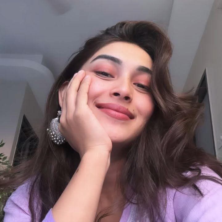 Akriti Negi Biography: यहाँ पर देखिए आकृति नेगी से सम्बंधित पूरी जानकारी